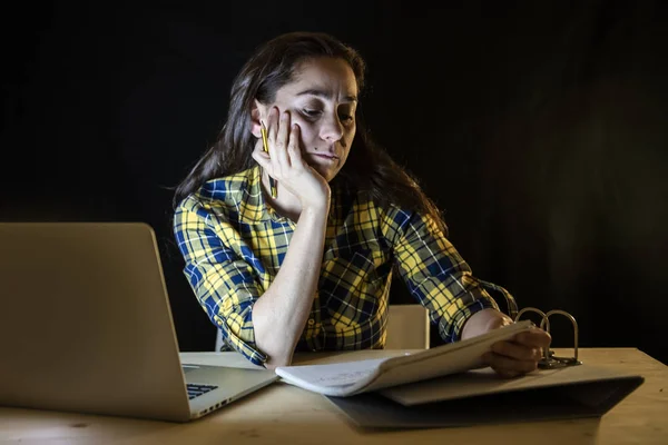 Overworked Female Student Checkered Shirt Holding Head While Working Laptop — Stock Photo, Image