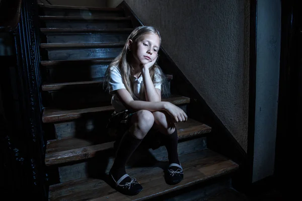 Λυπημένος Κατάθλιψη Δυστυχισμένος Μαθήτρια Που Πάσχουν Από Τον Εκφοβισμό Και — Φωτογραφία Αρχείου