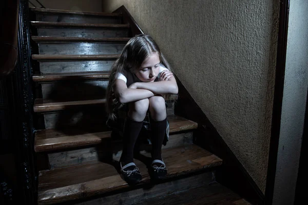 Triste Déprimée Écolière Malheureuse Souffrant Intimidation Abus Sentant Seule Désespérée — Photo