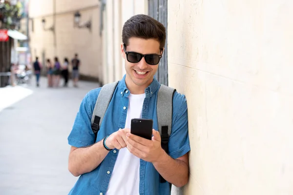 Foto Aire Libre Joven Estudiante Masculino Jeans Ropa Mezclilla Pie — Foto de Stock