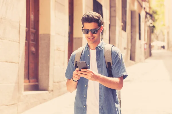 Foto Aire Libre Joven Estudiante Masculino Jeans Ropa Mezclilla Pie — Foto de Stock