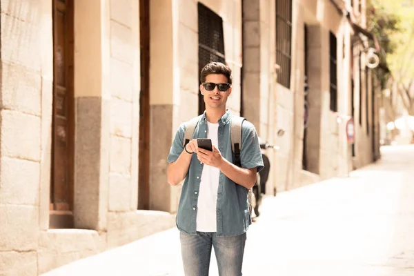 Foto Aire Libre Joven Estudiante Masculino Jeans Ropa Mezclilla Pie — Foto de Stock