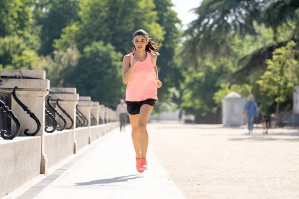 Corsa Corridore Donna Che Soffre Jogging Luce Brillante Sole Femminile — Foto Stock