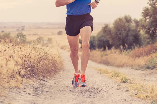 Close Van Man Runner Benen Voeten Van Extreme Langlauf Man — Stockfoto