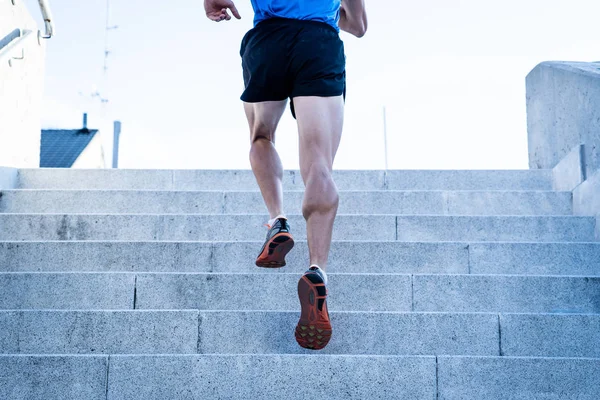 Homem Corredor Correndo Escadas Cidade Urbana Esporte Treinamento Jovem Atleta — Fotografia de Stock