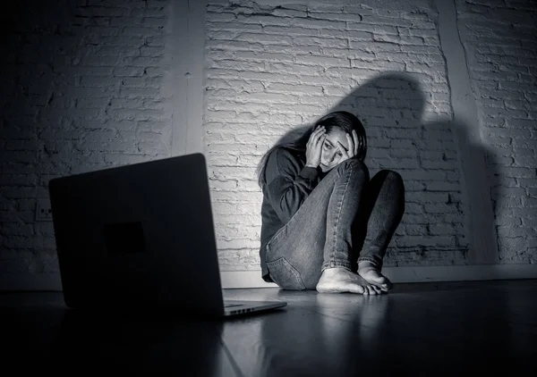 Woman suffering Internet cyber bullying — Stock Photo, Image