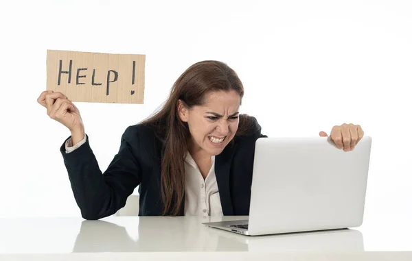 Donna latina stressata e oberata di lavoro — Foto Stock