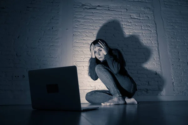 Woman suffering Internet cyber bullying — Stock Photo, Image