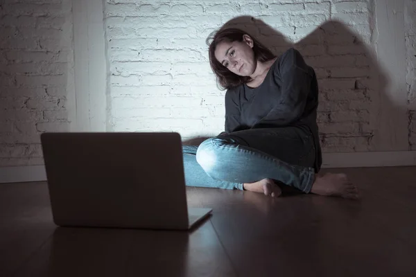 Woman suffering Internet cyber bullying — Stock Photo, Image