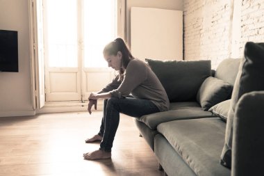 genç kadının depresyon