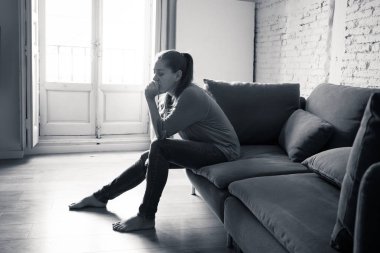 genç kadının depresyon