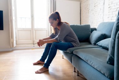 genç kadının depresyon