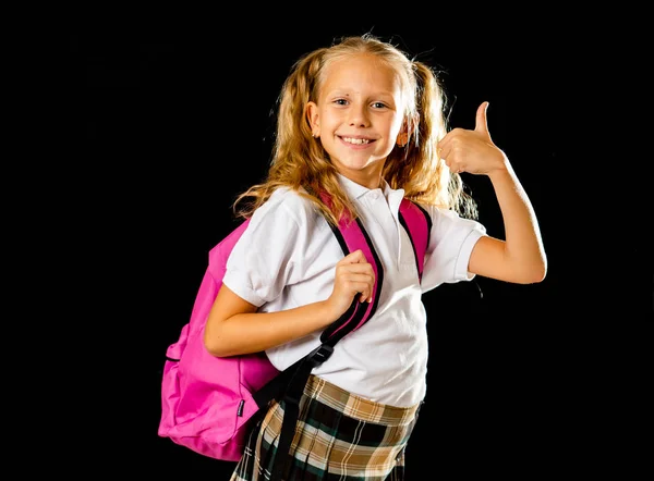 손가락 제스처 검은색에 학교에가 행복을 보여주는 카메라 Schoolbag와 귀여운 어린이 — 스톡 사진