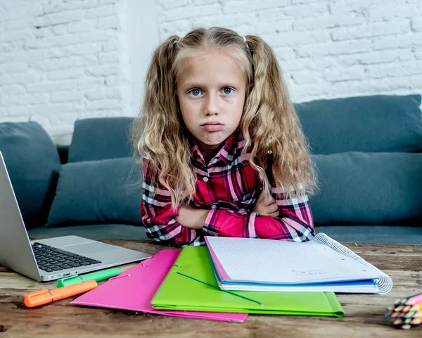 Écolière Mignonne Douce Triste Submergée Regardant Colère Fatigué Tout Faisant — Photo