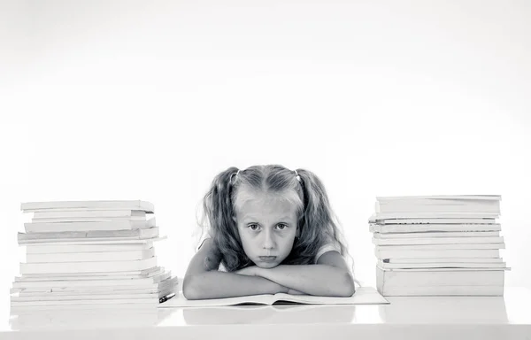 Gefrustreerd Weinig Schoolmeisje Gevoel Een Mislukking Niet Staat Zich Concentreren — Stockfoto