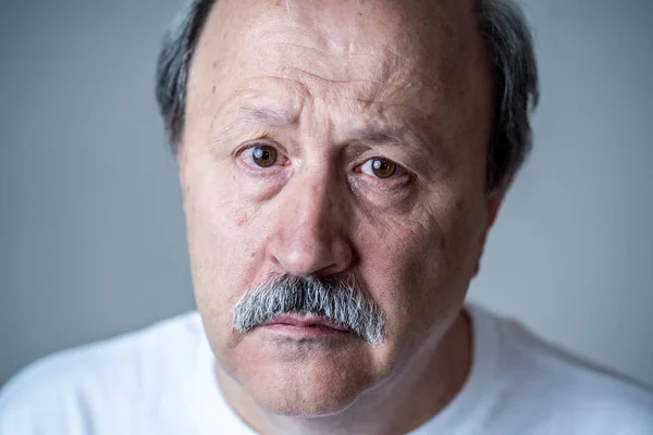 Portret Van Oudere Volwassen Man Senior Pijn Met Droevige Uitgeput — Stockfoto