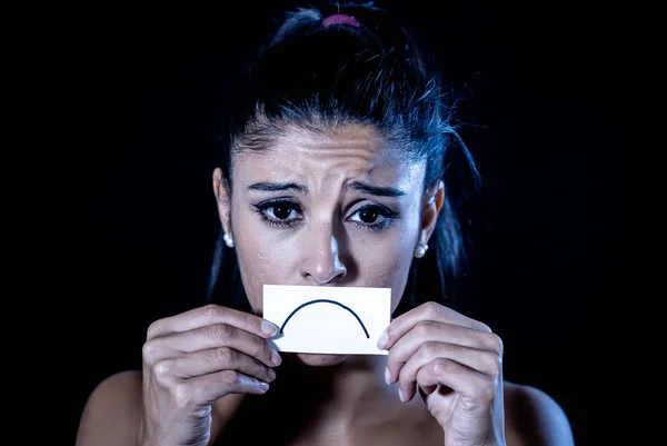 Close Retrato Triste Atraente Jovem Latina Sofrendo Depressão Iluminação Dramática — Fotografia de Stock