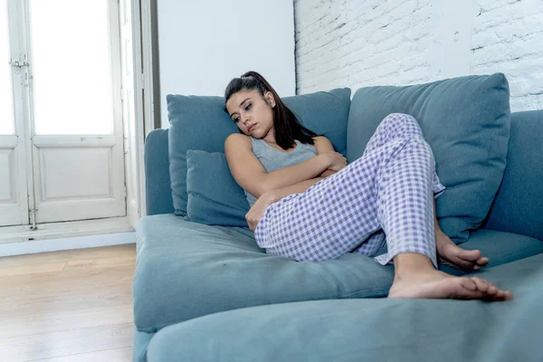 Beautiful Latin Young Woman Lying Sofa Feeling Sad Hopeless Pain — Stock Photo, Image