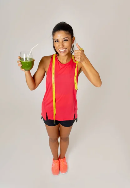 Mujer Deportiva Saludable Bebiendo Fresco Desintoxicación Verde Limpiar Batido Espinacas — Foto de Stock