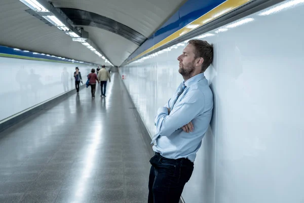 Disperato Triste Giovane Uomo Affari Che Soffre Dolore Emotivo Dolore — Foto Stock