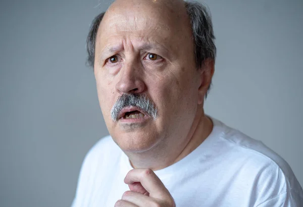 Close Portrait Senior Man Looking Confused Lost Suffering Dementia Memory — Stock Photo, Image