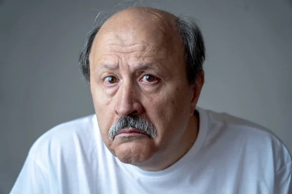 Portret Van Oudere Volwassen Man Senior Pijn Met Droevige Uitgeput — Stockfoto