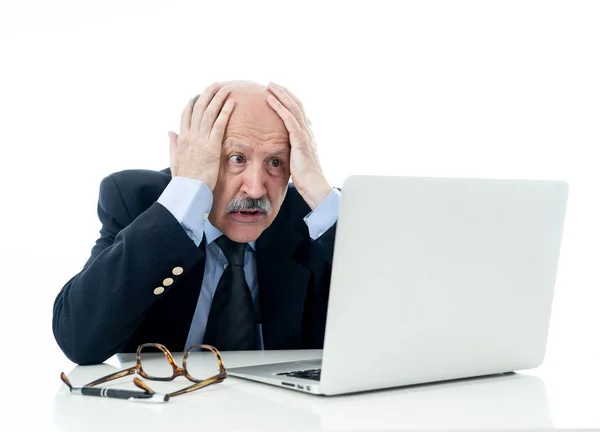 Dühös Fáradt Érett Üzletember Túlterheltek Pult Nem Értette Laptop Idősebb — Stock Fotó