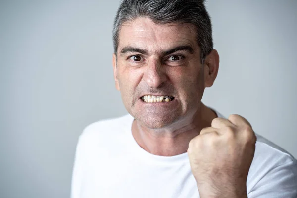 Retrato Hombre Maduro Años Blanco Enojado Molesto Que Parece Furioso —  Fotos de Stock