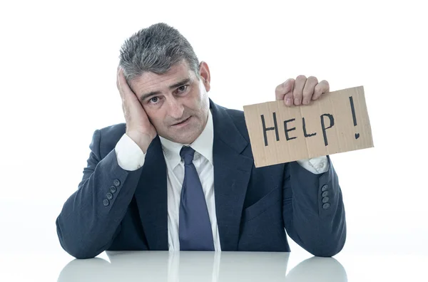 Hilflose Reife Geschäftsmann Mit Einem Hilfeschild Der Finanzkrise Arbeitslosigkeit Stress — Stockfoto