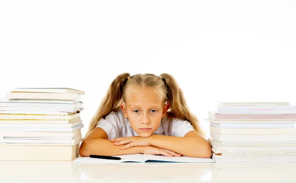 Verdrietig Moe Schattig Schoolmeisje Met Blond Haar Zitten Stress Huiswerk — Stockfoto