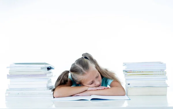 Uitgeput Lief Schattig Blonde Meisje Slapen Een Stapel Van Schoolboeken — Stockfoto