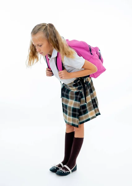 Lief Klein Meisje Uniform Dragen Zware Grote Roze Rugzak Schooltas — Stockfoto