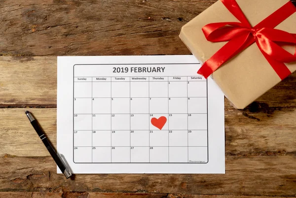 Konzeptionelles Bild Von 2019 Februar Kalender Ein Herz Auf Dem — Stockfoto