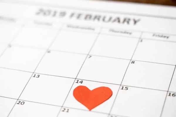 2019 Odak Takvim Odak Kırmızı Kalp Şubat Aziz Sevgililer Günü — Stok fotoğraf