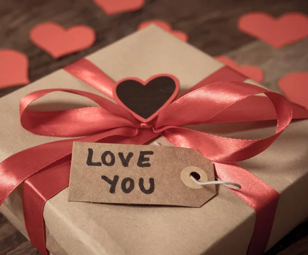 Ajándék Piros Szívek Szerelmes Üzenetet Fából Készült Vintage Háttérstílusra Valentin — Stock Fotó