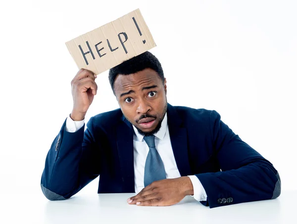 Junge Attraktive Und Frustrierte Afrikanisch Amerikanische Geschäftsmann Mit Botschaft Hilfe — Stockfoto