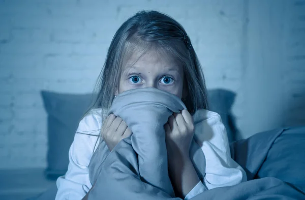 Scared Little Girl Staying Sleepless Hiding Duvet Looking Horrified Dark — Stock Photo, Image