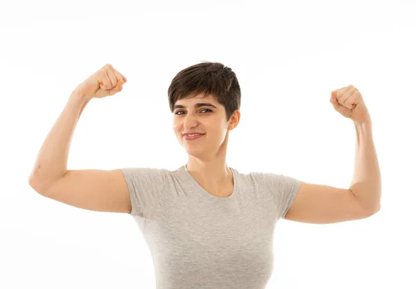 Retrato Mujer Caucásica Joven Fuerte Hermosa Divertida Mostrando Los Músculos — Foto de Stock