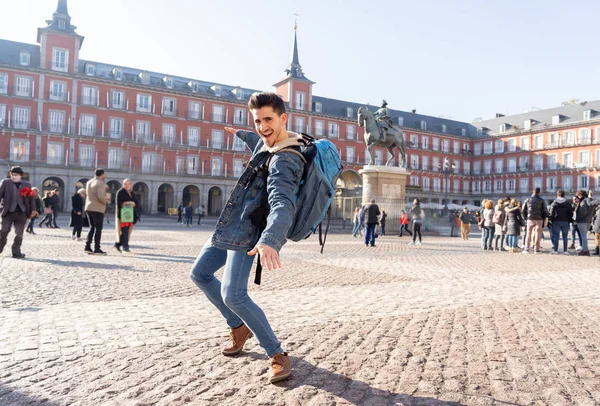 Happy Young Man Traveling Europe Having Fun Pretending Surf Plaza — Stock Photo, Image