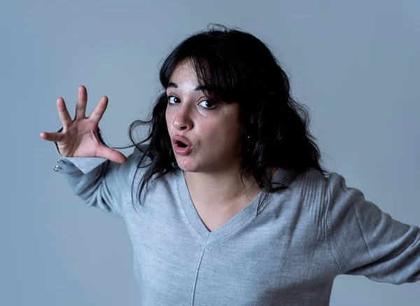 Expresiones Faciales Emociones Retrato Cerca Una Joven Atractiva Mujer Hispana — Foto de Stock