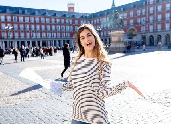 Beautiful Young Tourist Woman Happy Excited Map Trying Find Locations — Stock Photo, Image