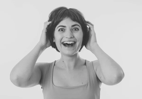 Retrato Blanco Negro Una Hermosa Mujer Conmocionada Escuchando Buenas Noticias — Foto de Stock