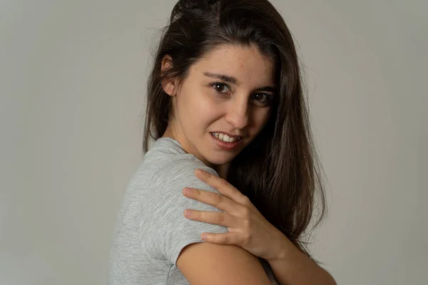 Primer Plano Retrato Joven Hermosa Mujer Con Cara Feliz Sonrisa — Foto de Stock