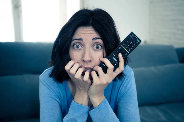 Lifestyle Porträt Einer Frau Die Angst Verspürt Und Schockiert Ist — Stockfoto