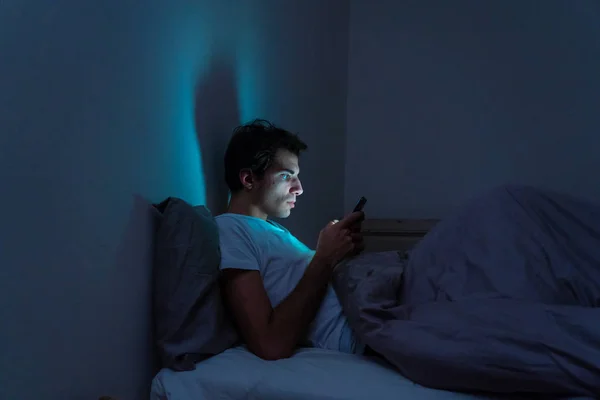 Why AI Girlfriends Feel More Honest Than Dating Apps