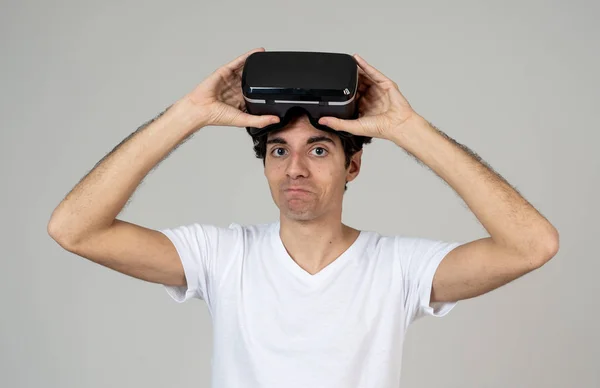 Experiencia Hombre Sorprendido Emocionado Usando Gafas 360 Sintiéndose Emocionado Por —  Fotos de Stock