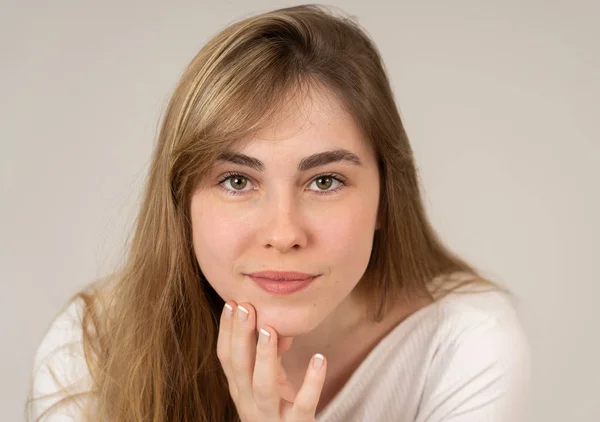 Közelről Portré Fiatal Csinos Kaukázusi Tini Szőke Haja Szép Mosoly — Stock Fotó