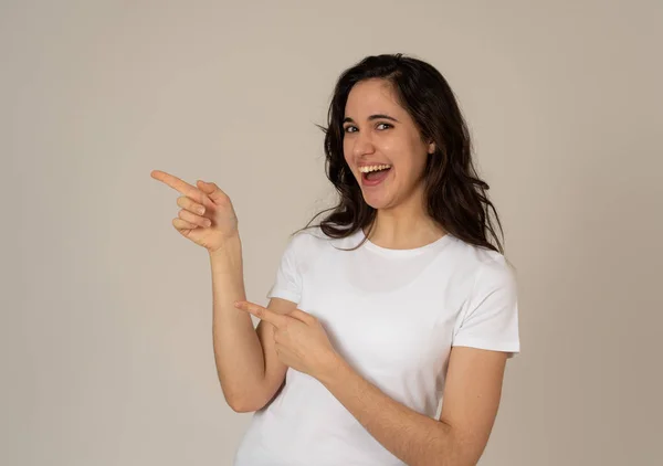 Portrait Happy Young Latin Woman Showing Empty Copy Space Open — Stock Photo, Image