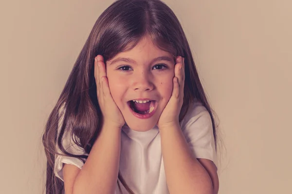 Retrato Bonito Feliz Animado Engraçado Jovem Menina Alegre Com Rosto — Fotografia de Stock