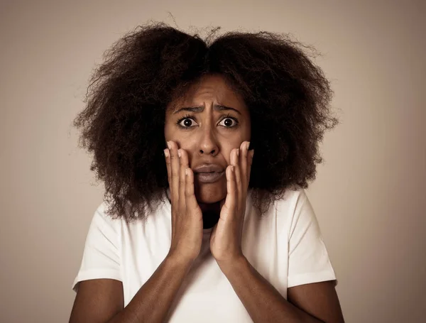Портрет Молодої Афроамериканської Жінки Почуття Страху Шокувало Робить Страх Тривога — стокове фото
